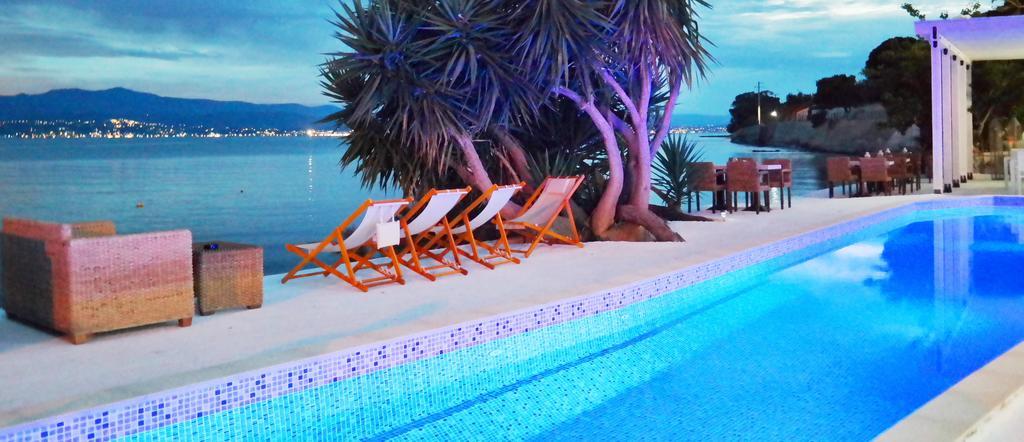 Porto Evia Boutique Hotel Amarynthos Exterior photo